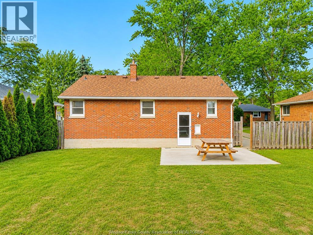 3621 MCKAY AVENUE - 5