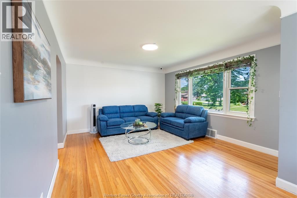 3621 MCKAY AVENUE - 9