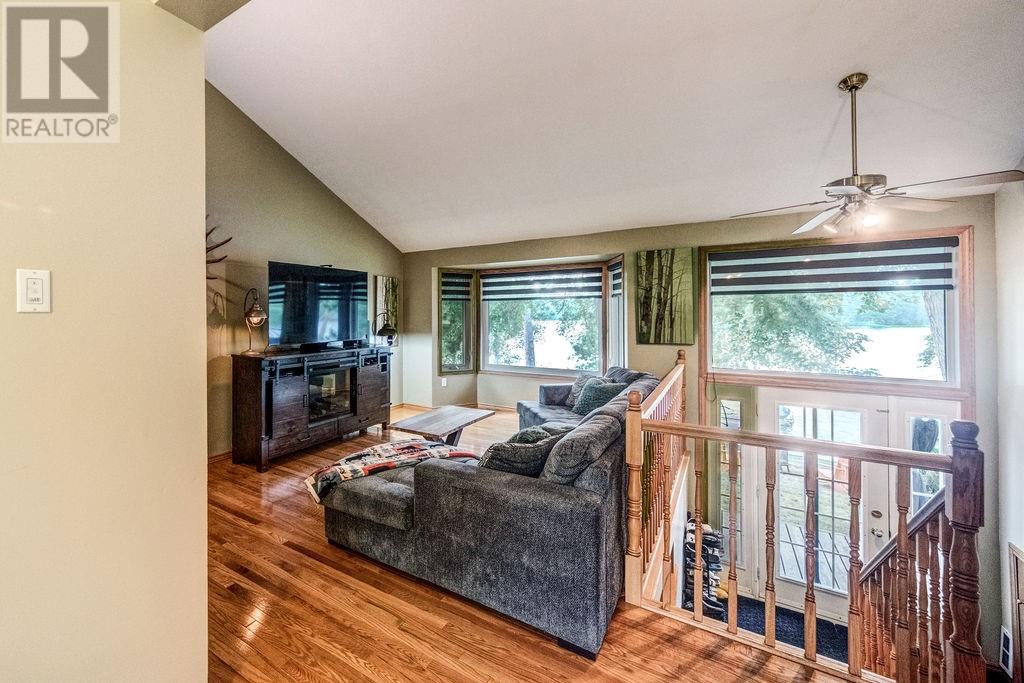 592 A Lake Road - 23
