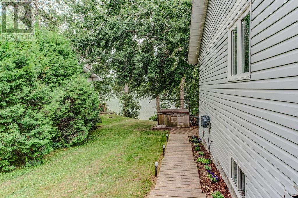 592 A Lake Road - 15