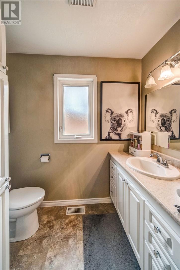 592 A Lake Road - Image 30