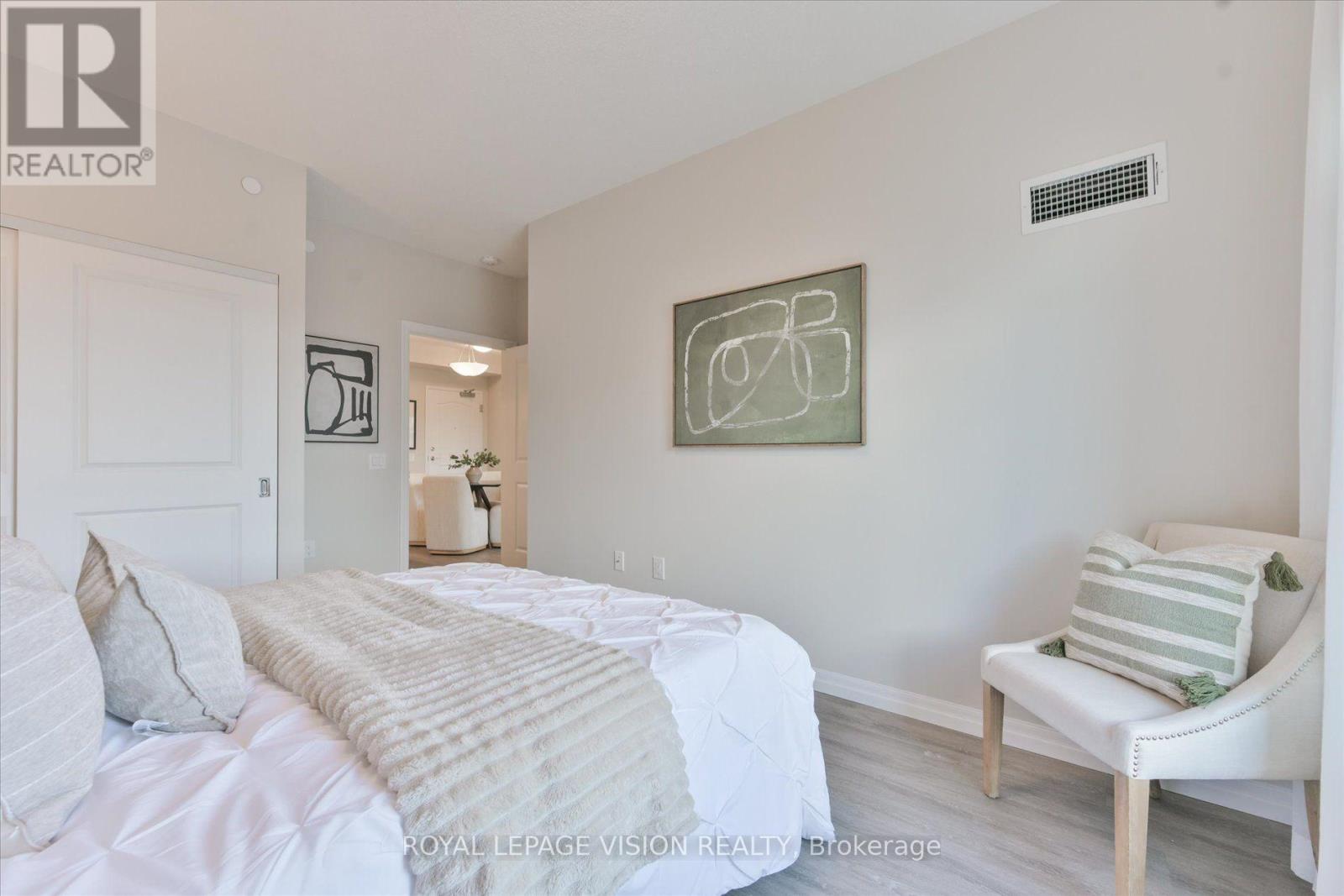 #403 440 WILLIAM GRAHAM DRIVE - 19