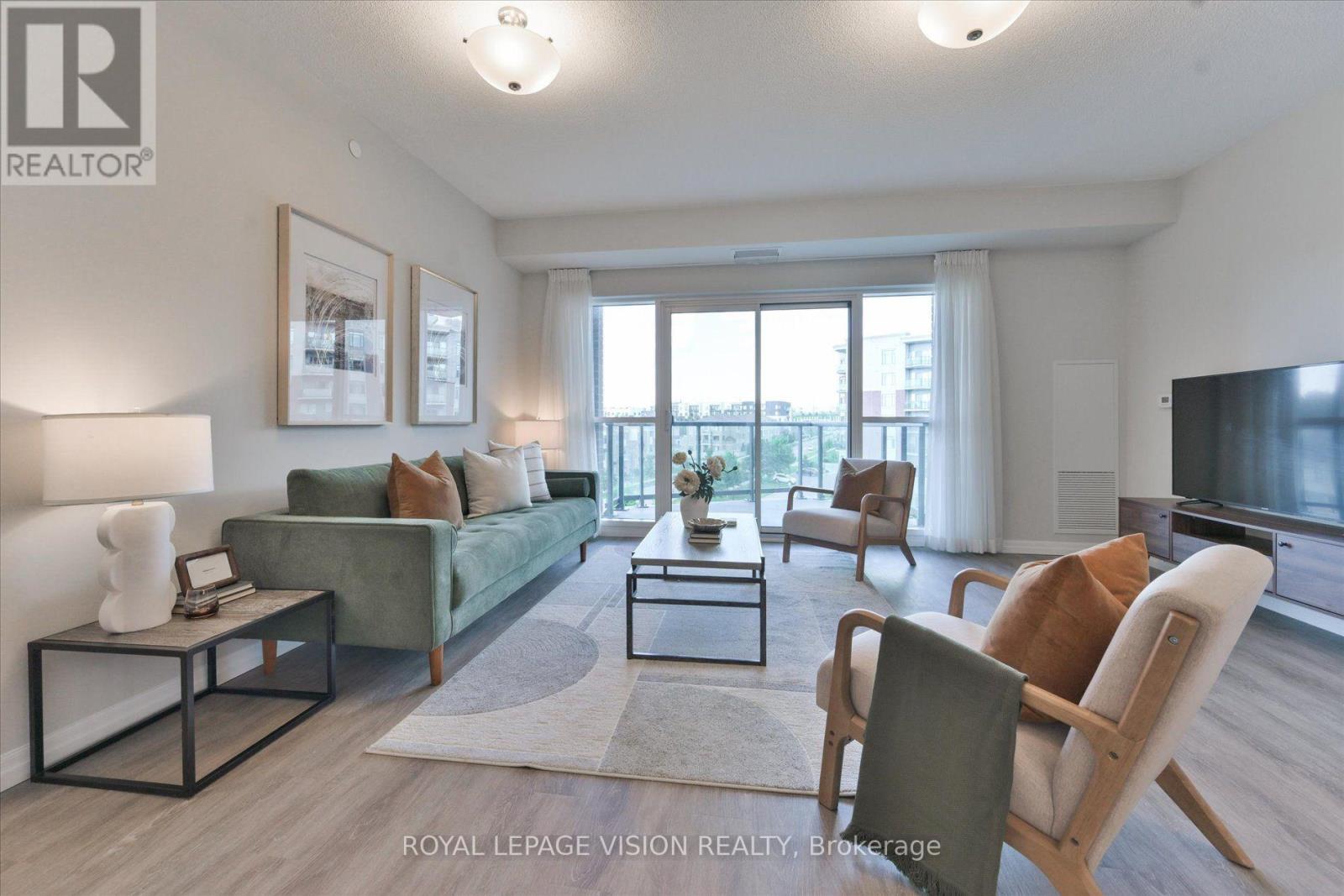 #403 440 WILLIAM GRAHAM DRIVE - 4