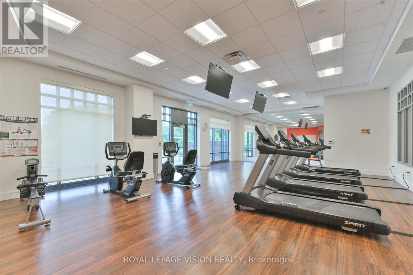 #403 440 WILLIAM GRAHAM DRIVE - 28