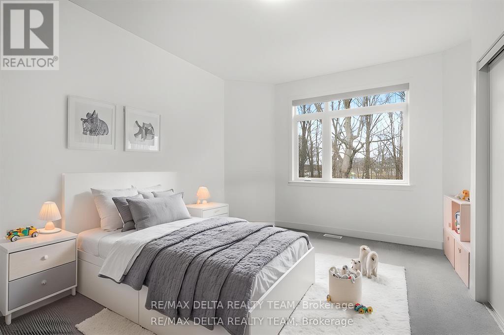 39 ANGEL HEIGHTS - 24