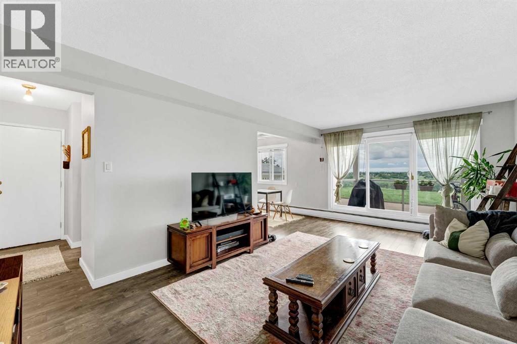 #6 512 McCutcheon Drive NW - 15