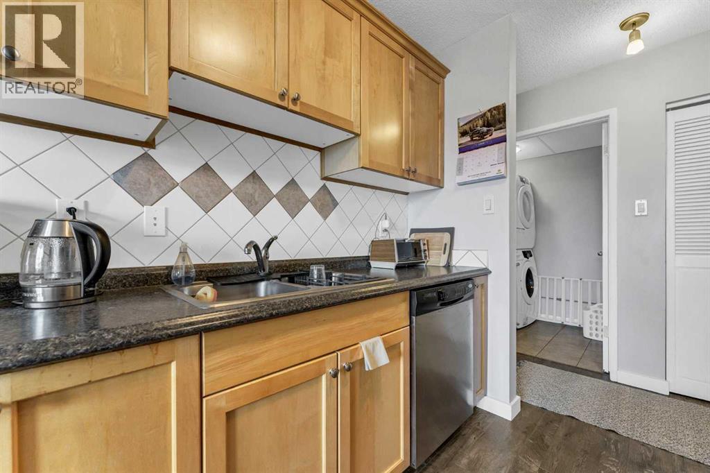 #6 512 McCutcheon Drive NW - 11