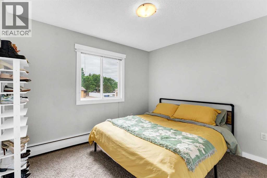 #6 512 McCutcheon Drive NW - 18