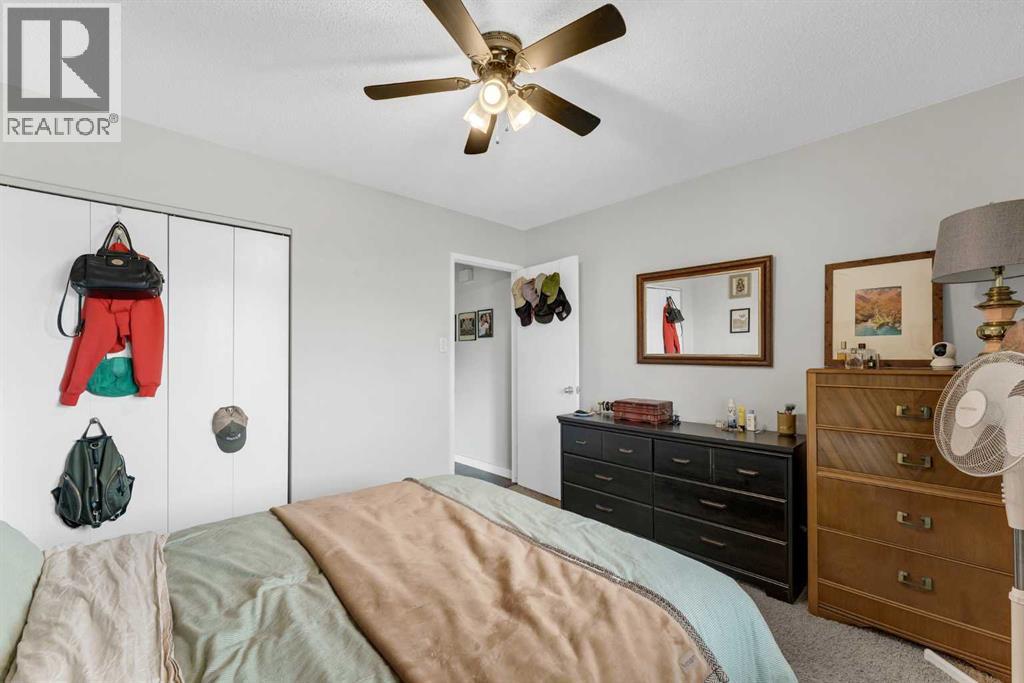 #6 512 McCutcheon Drive NW - 21