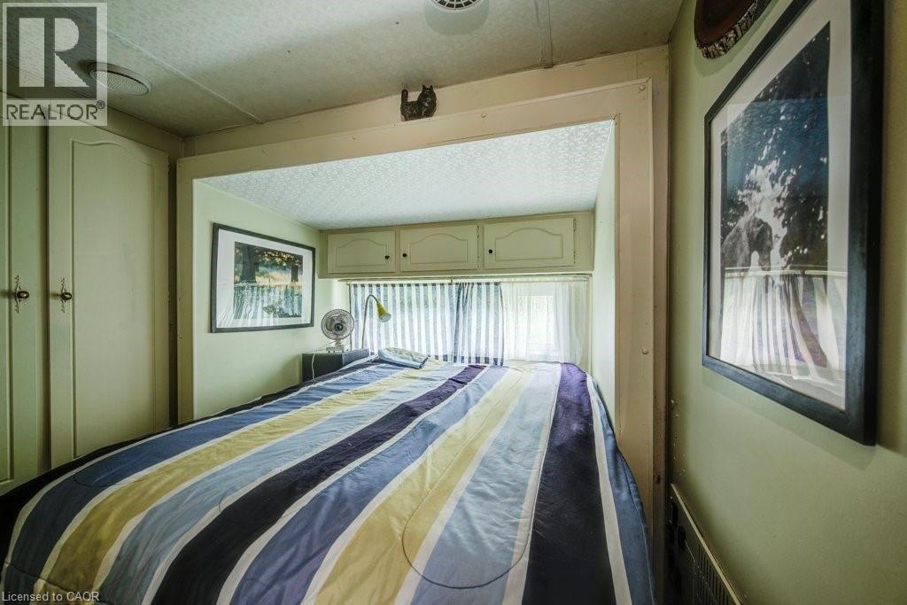 691 OAK Crescent - 18