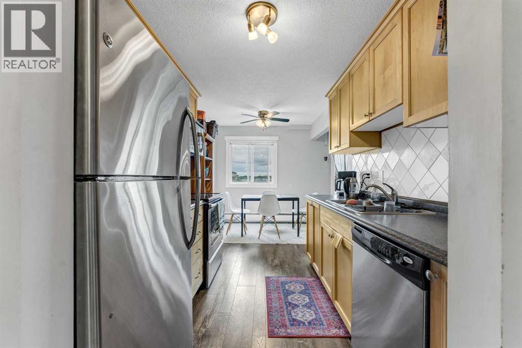 #6 512 McCutcheon Drive NW - 8