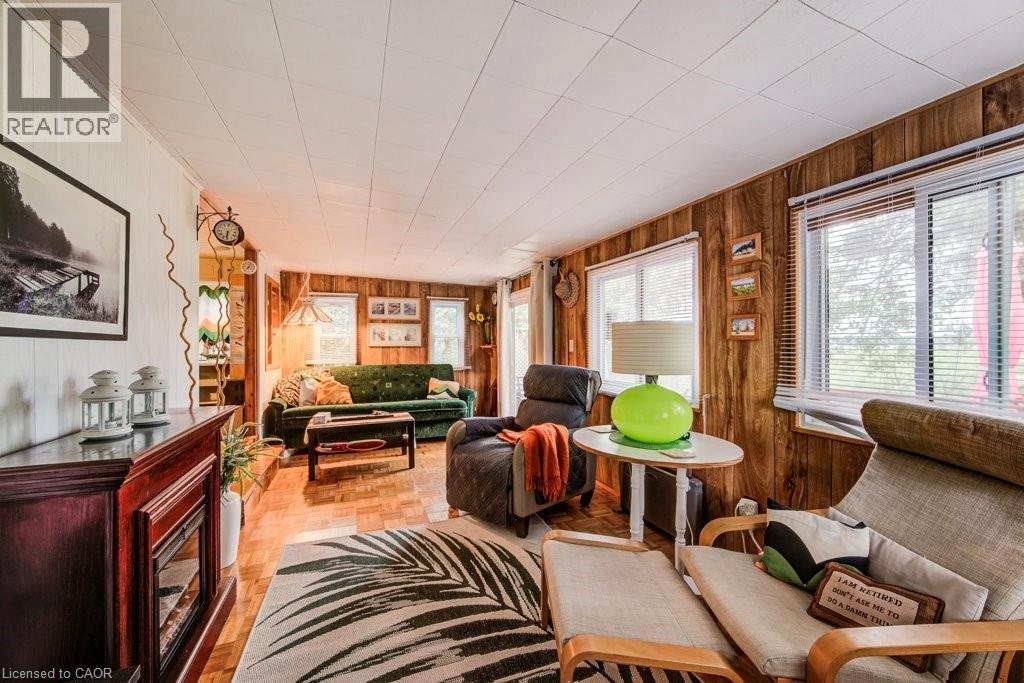 691 OAK Crescent - Image 7