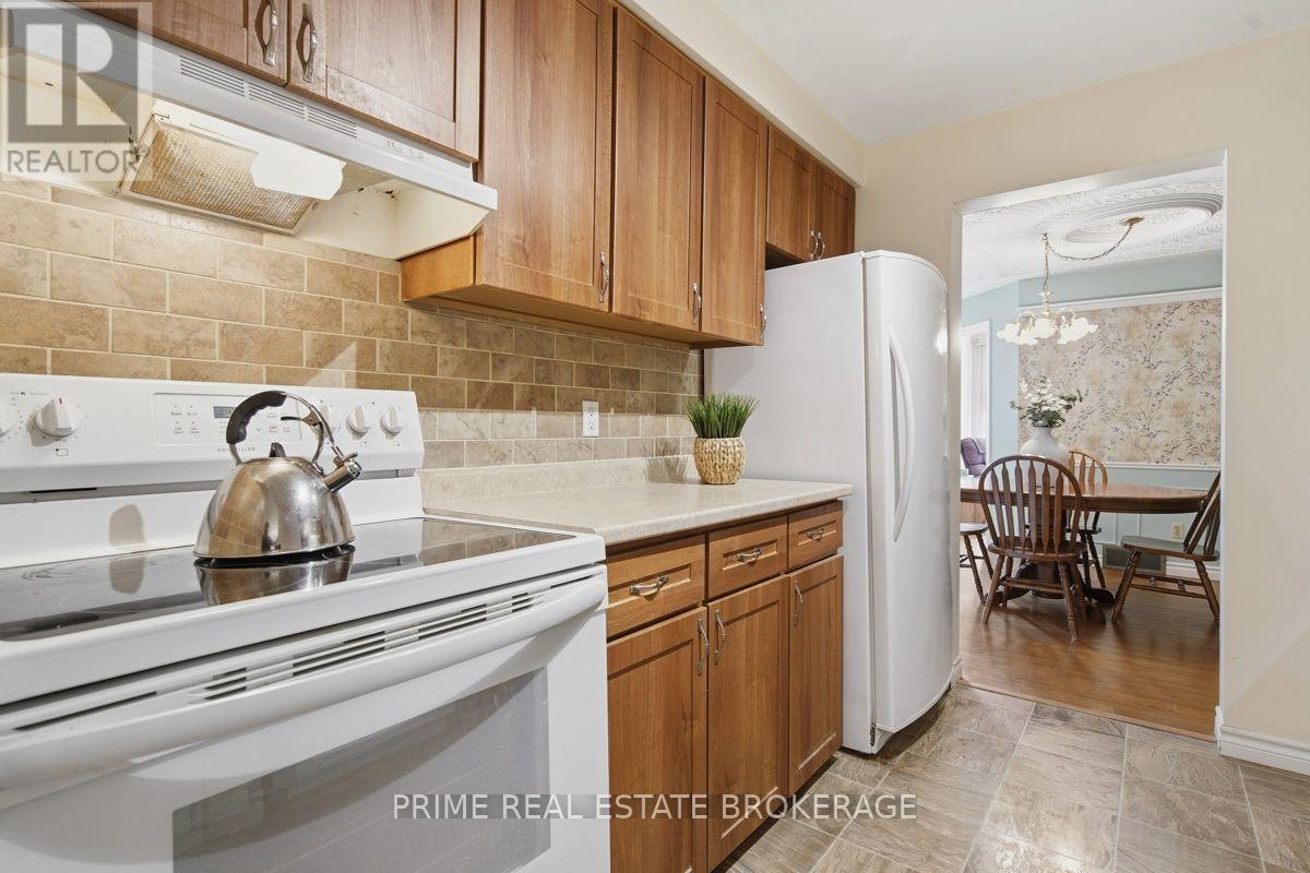 #3 125 ELM STREET - Image 18