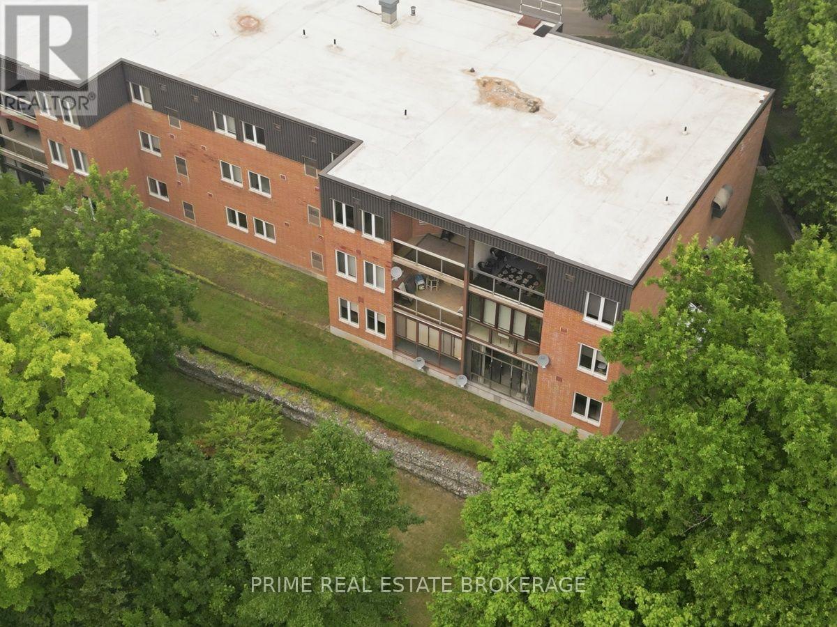 #3 125 ELM STREET - Image 45
