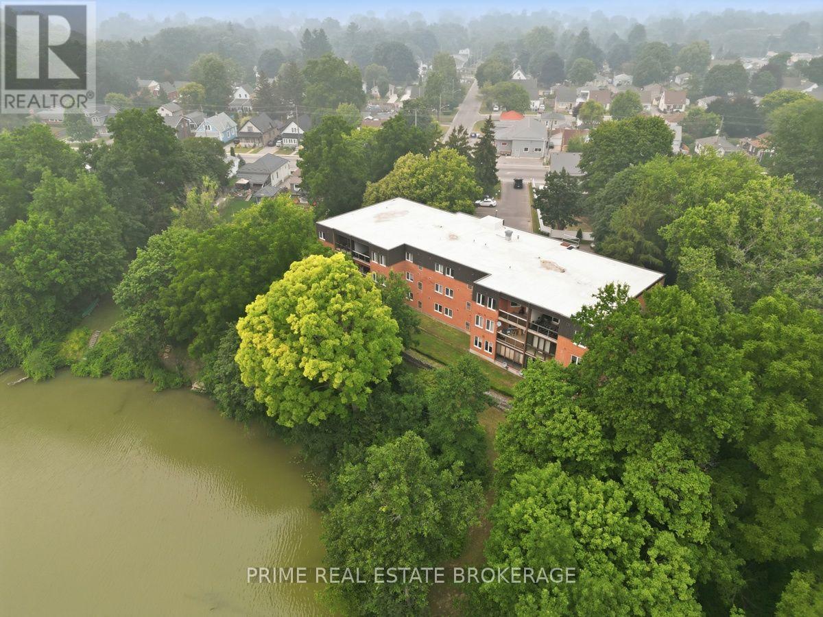 #3 125 ELM STREET - Image 46