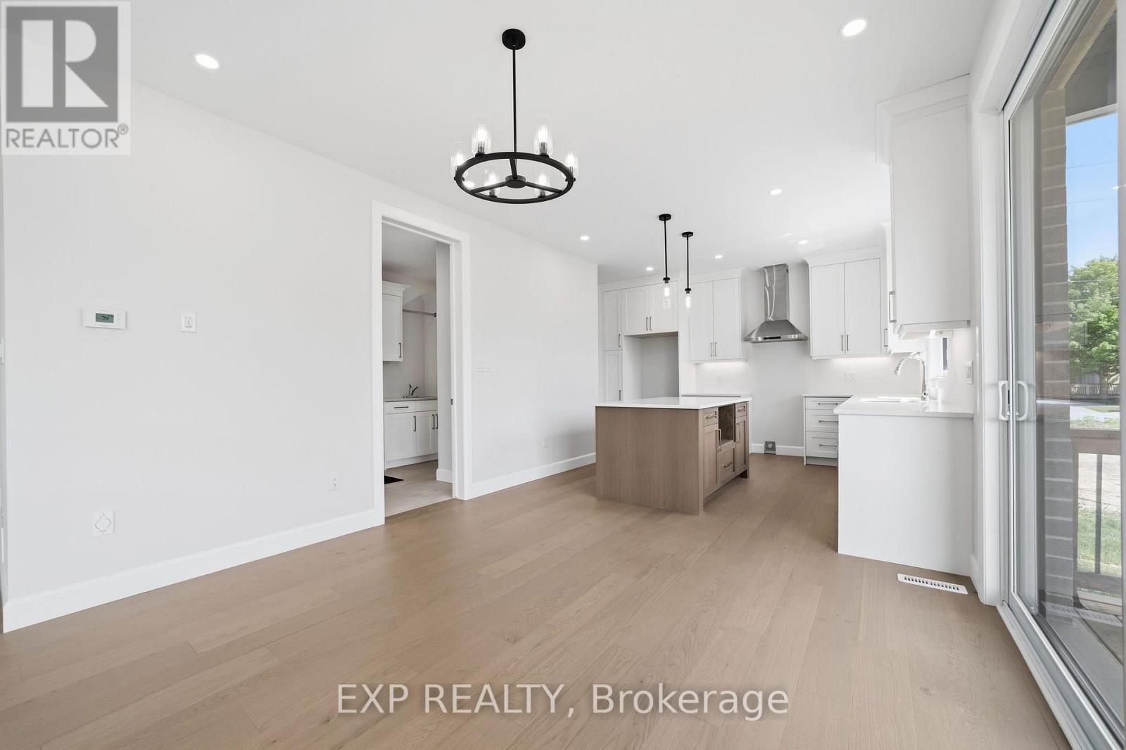 253 JOHN STREET - 11