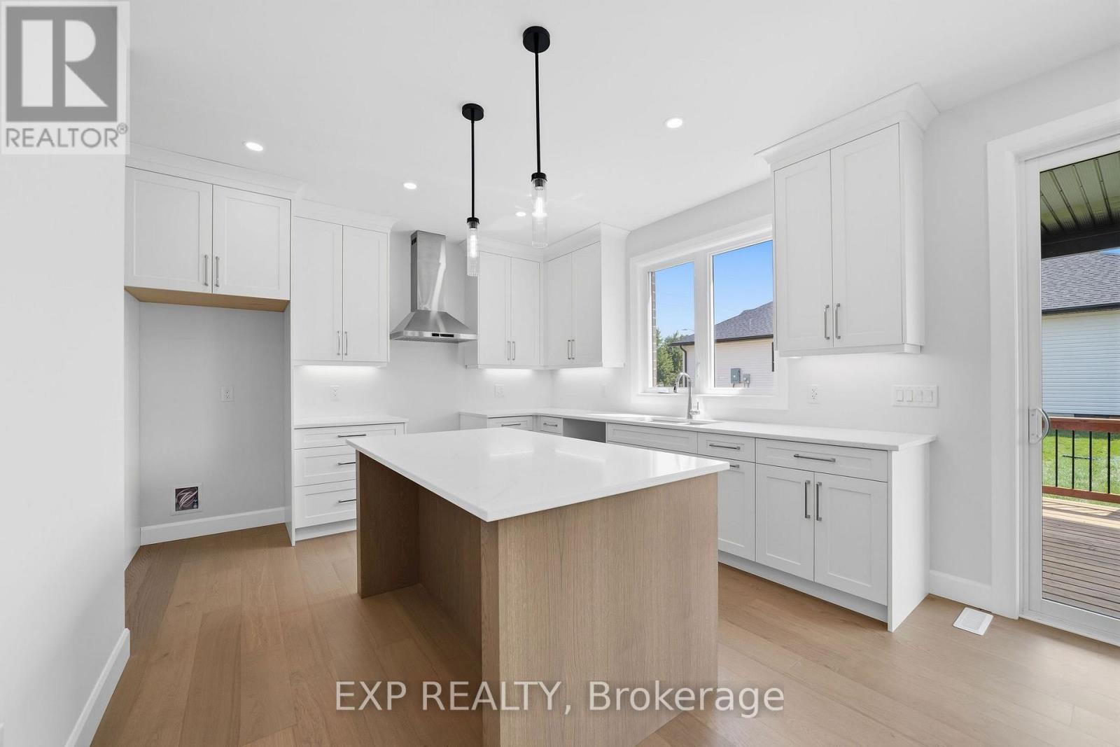 253 JOHN STREET - 12