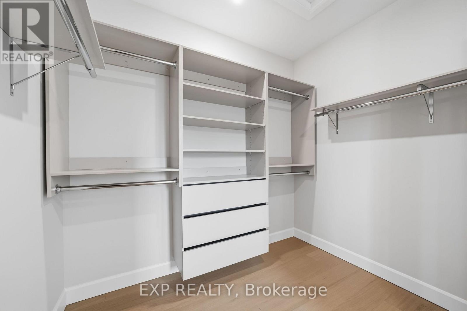 253 JOHN STREET - 26