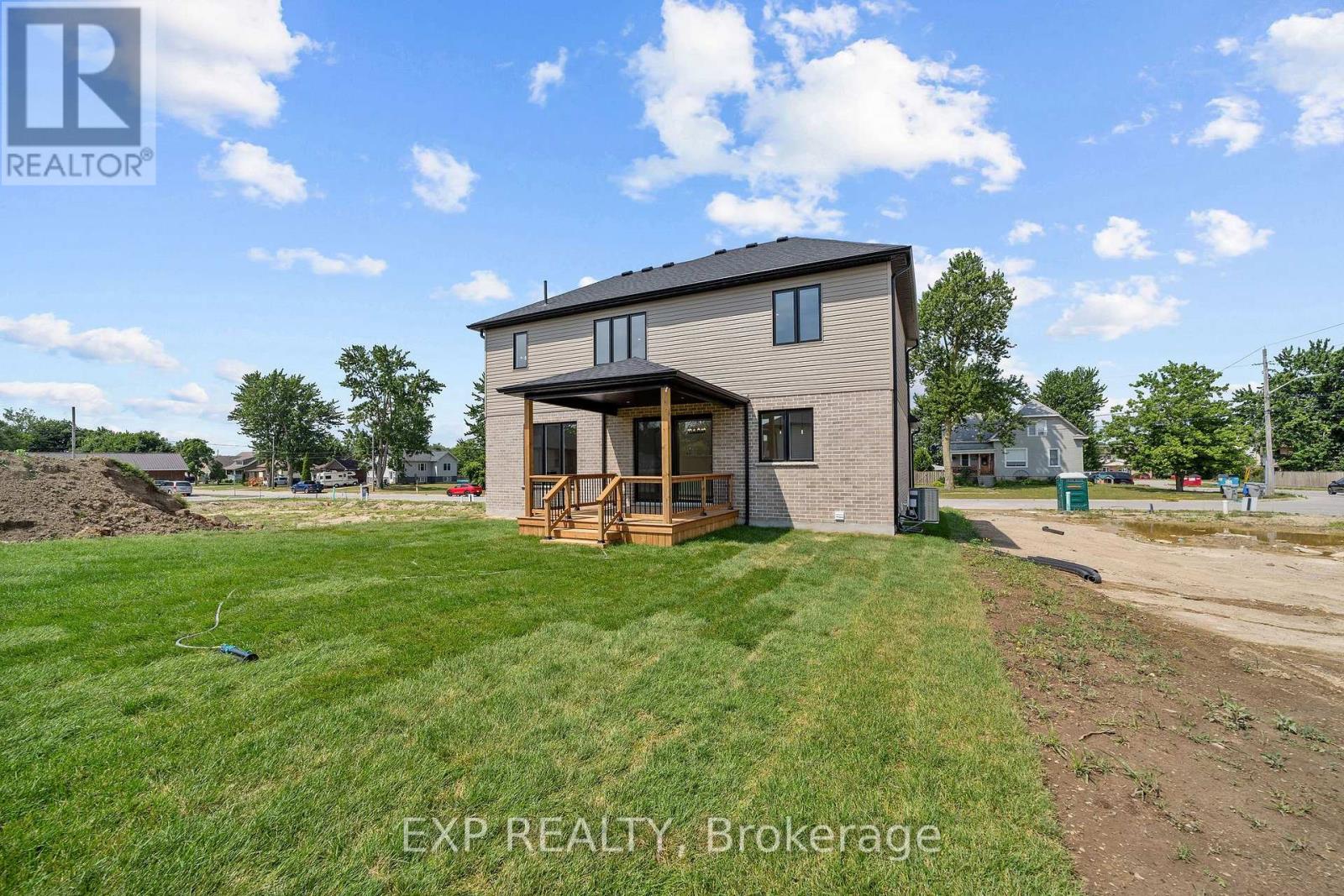 253 JOHN STREET - 40