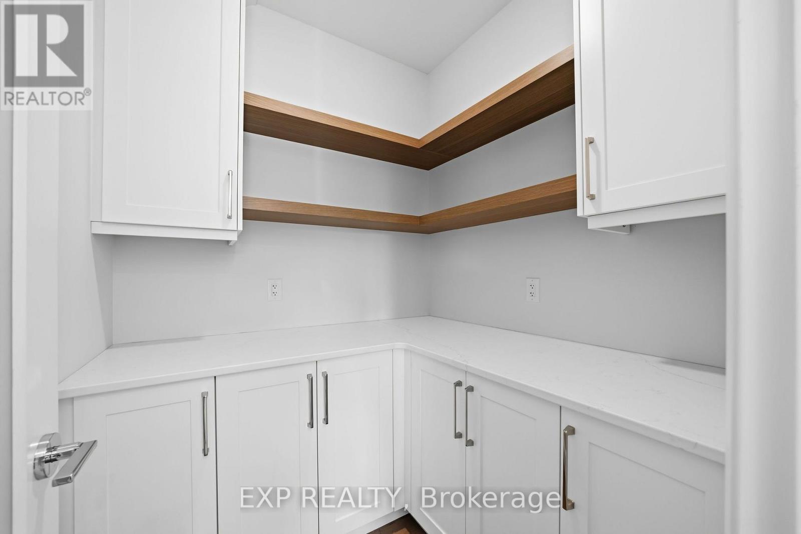253 JOHN STREET - 6