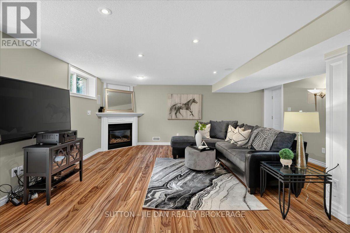 20 EARLSCOURT TERRACE - Image 30