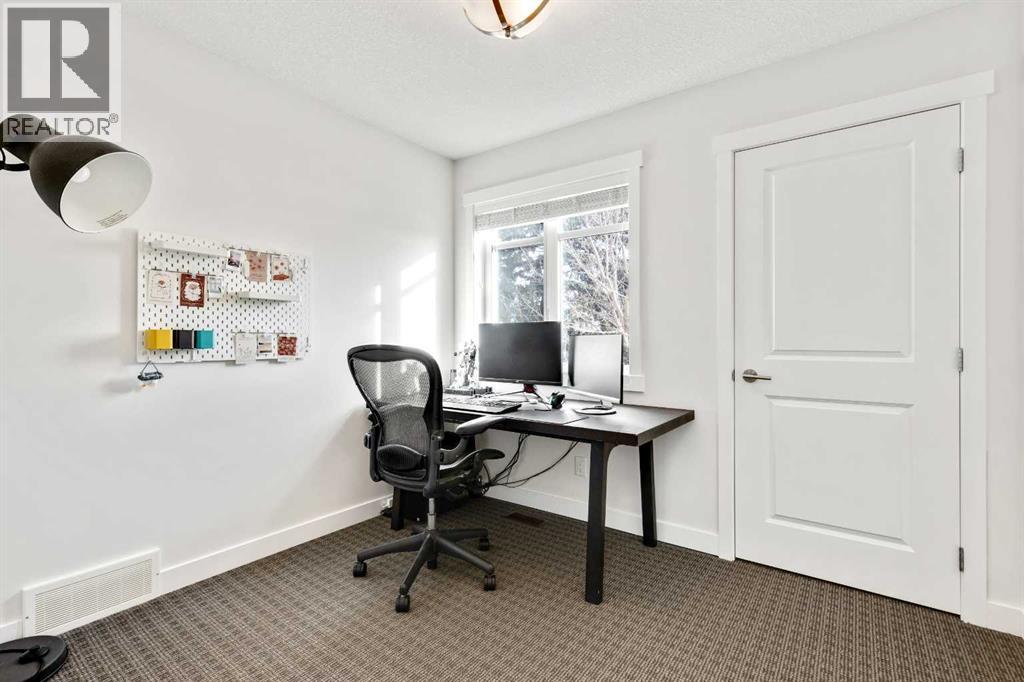 2728 Cochrane Road NW - 23