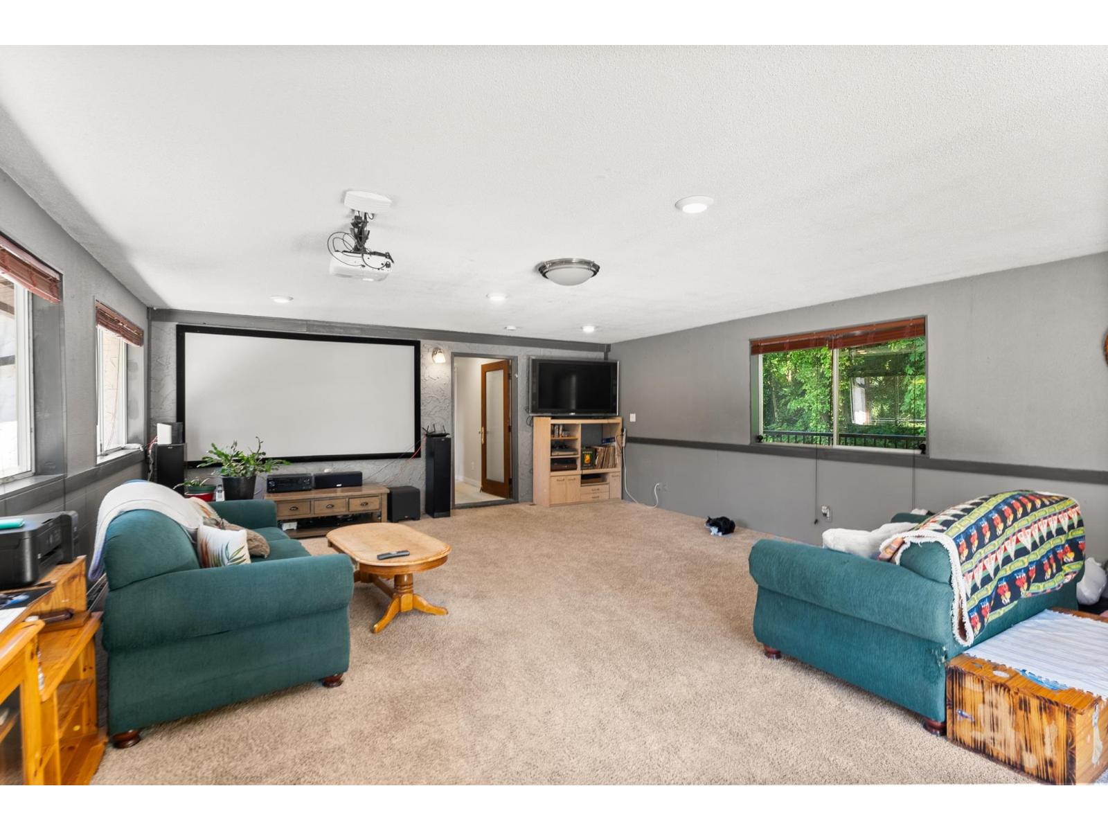 194 CLOVERMEADOW CRESCENT, Langley