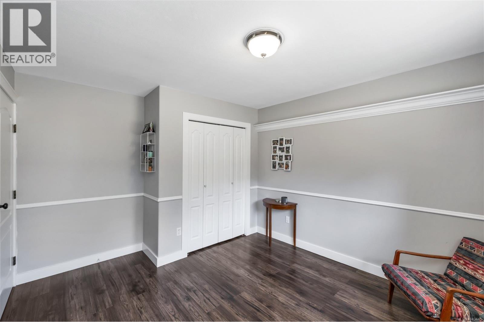 1406 Donnay Dr - 32