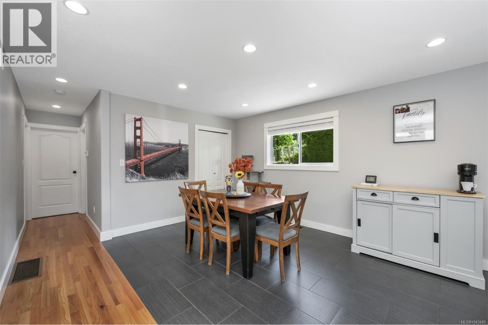 1406 Donnay Dr - 7
