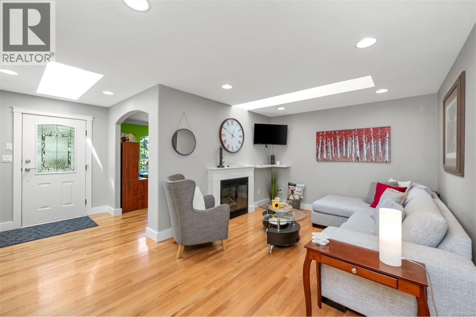 1406 Donnay Dr - 8