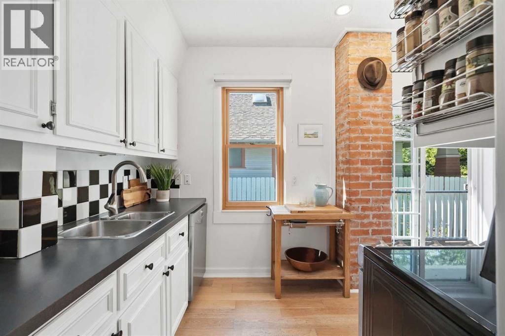 1422 2 Street NW - Image 11