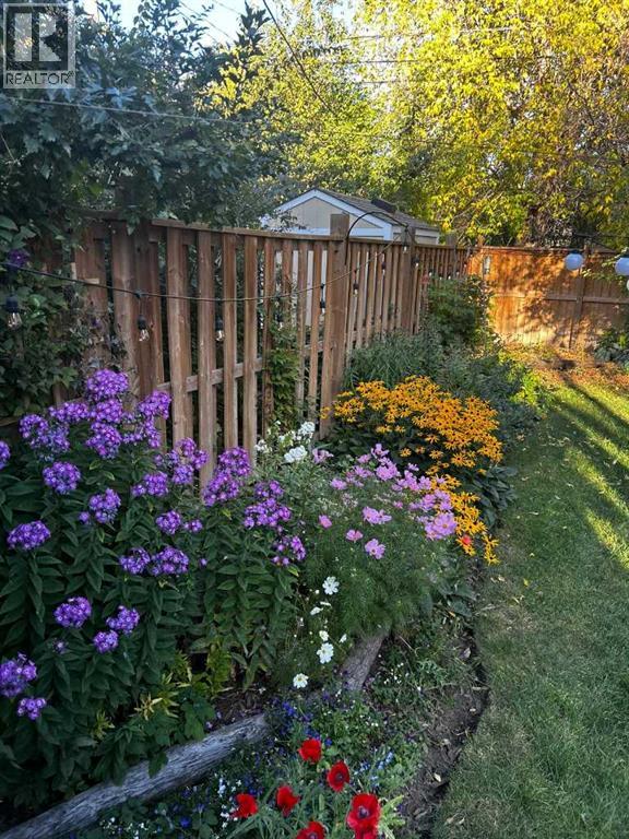 1422 2 Street NW - Image 36