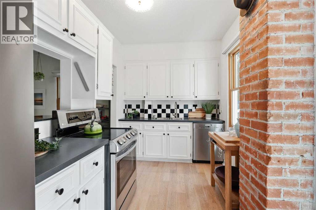 1422 2 Street NW - Image 10