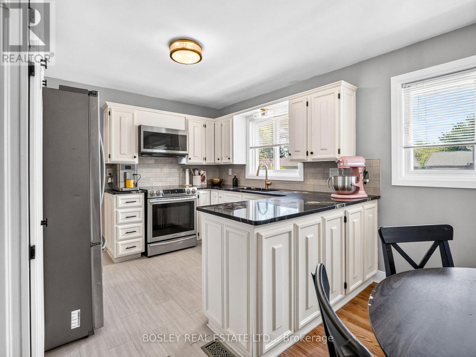42 LINDEL CRESCENT - 6