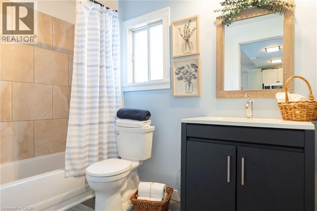 717 KNOX Avenue - 7