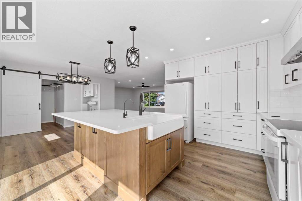 5209 51 Street - 6