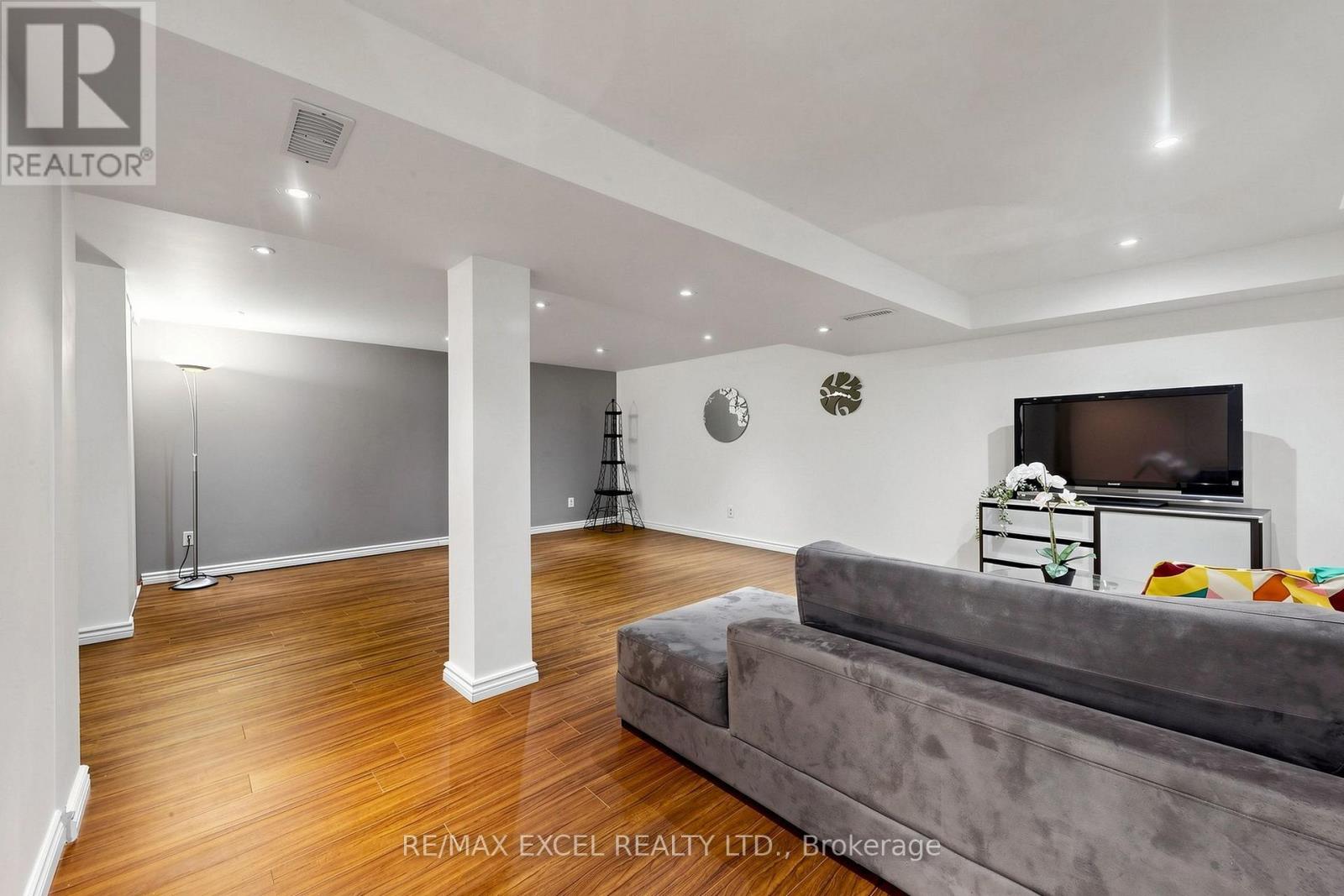 116 GLEN SPRINGS DRIVE - Image 38