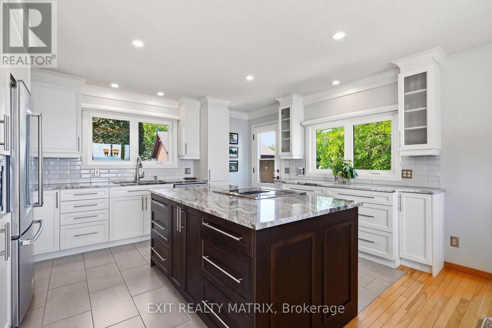 2176 BAY ROAD - Image 13