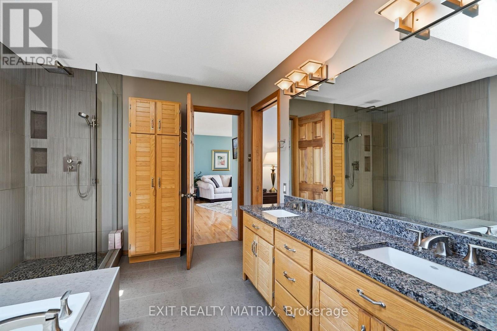 2176 BAY ROAD - Image 19