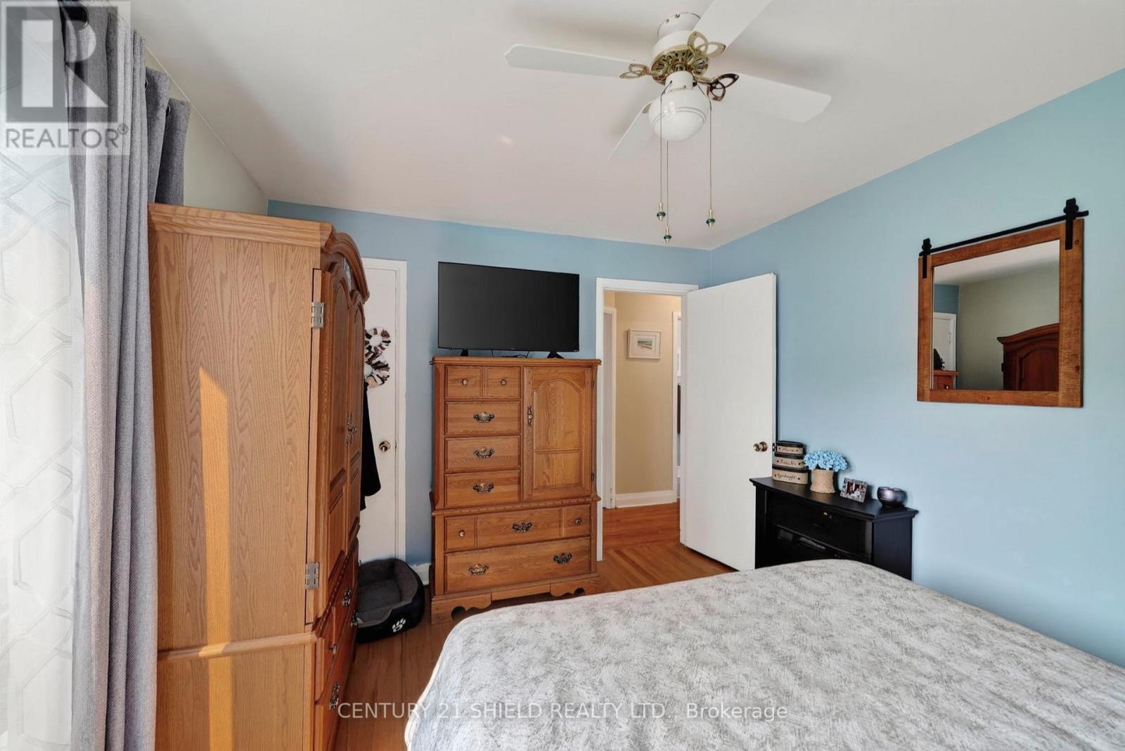 1007 2ND STREET E - 10