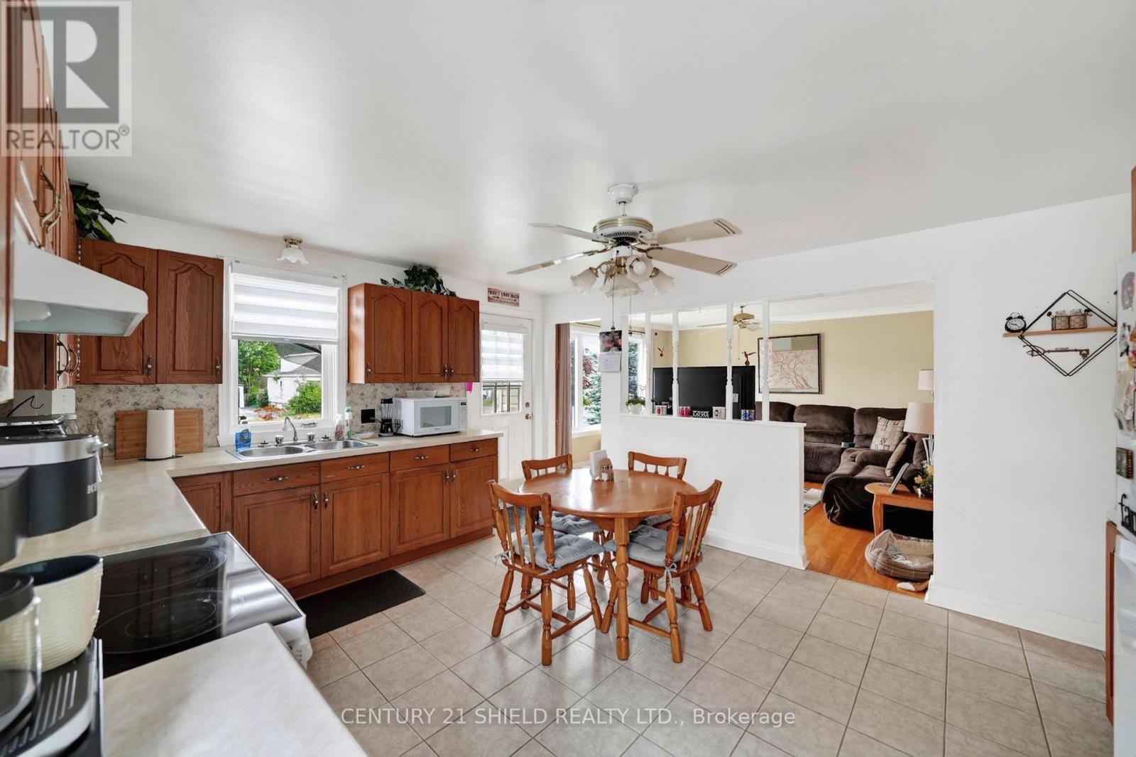 1007 2ND STREET E - 4