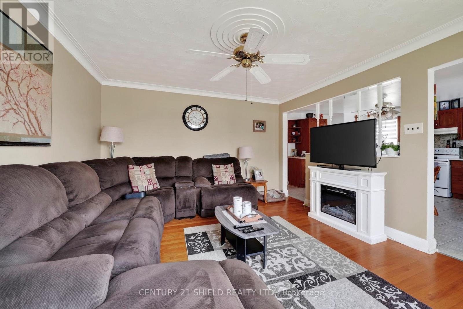 1007 2ND STREET E - 9