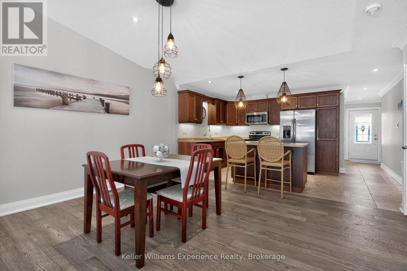 3 CHAMBERLAIN CRESCENT - 11