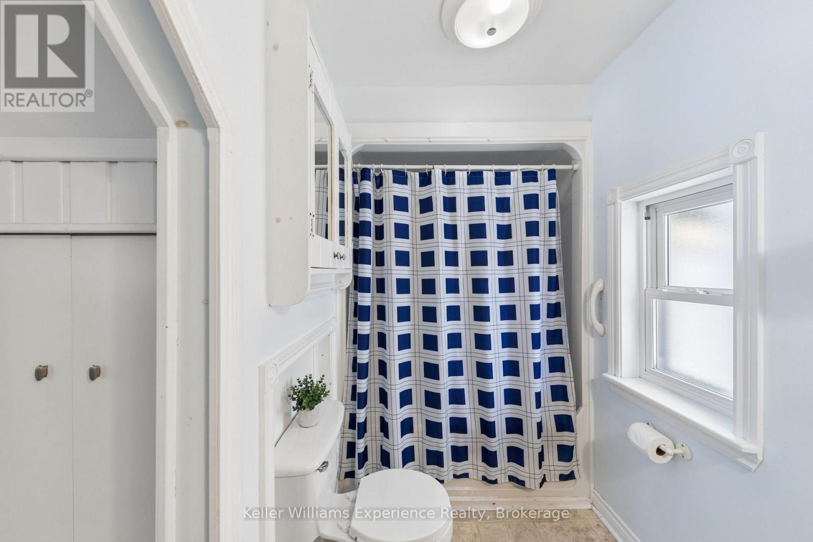 133 BURKE STREET - 11