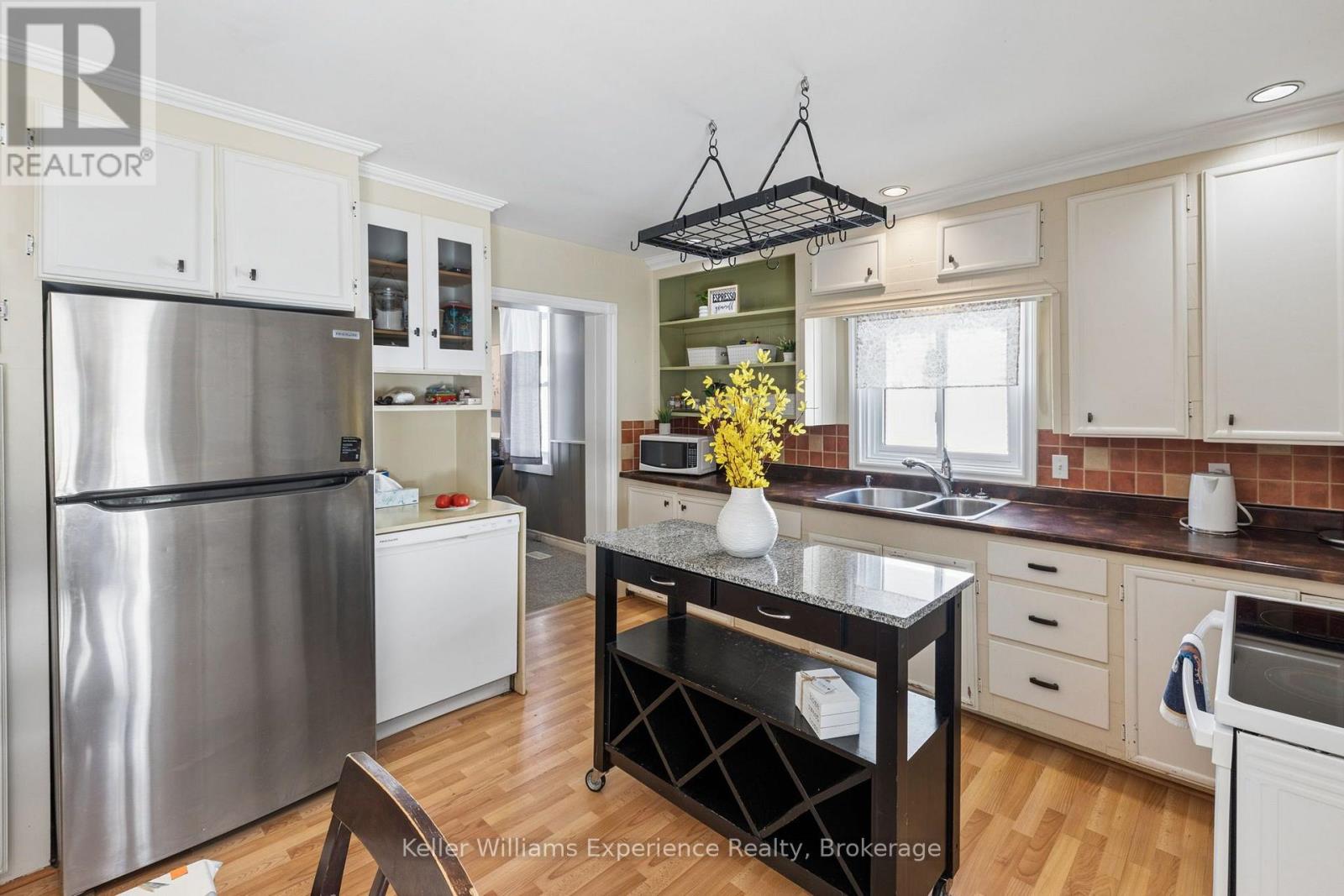 133 BURKE STREET - 12