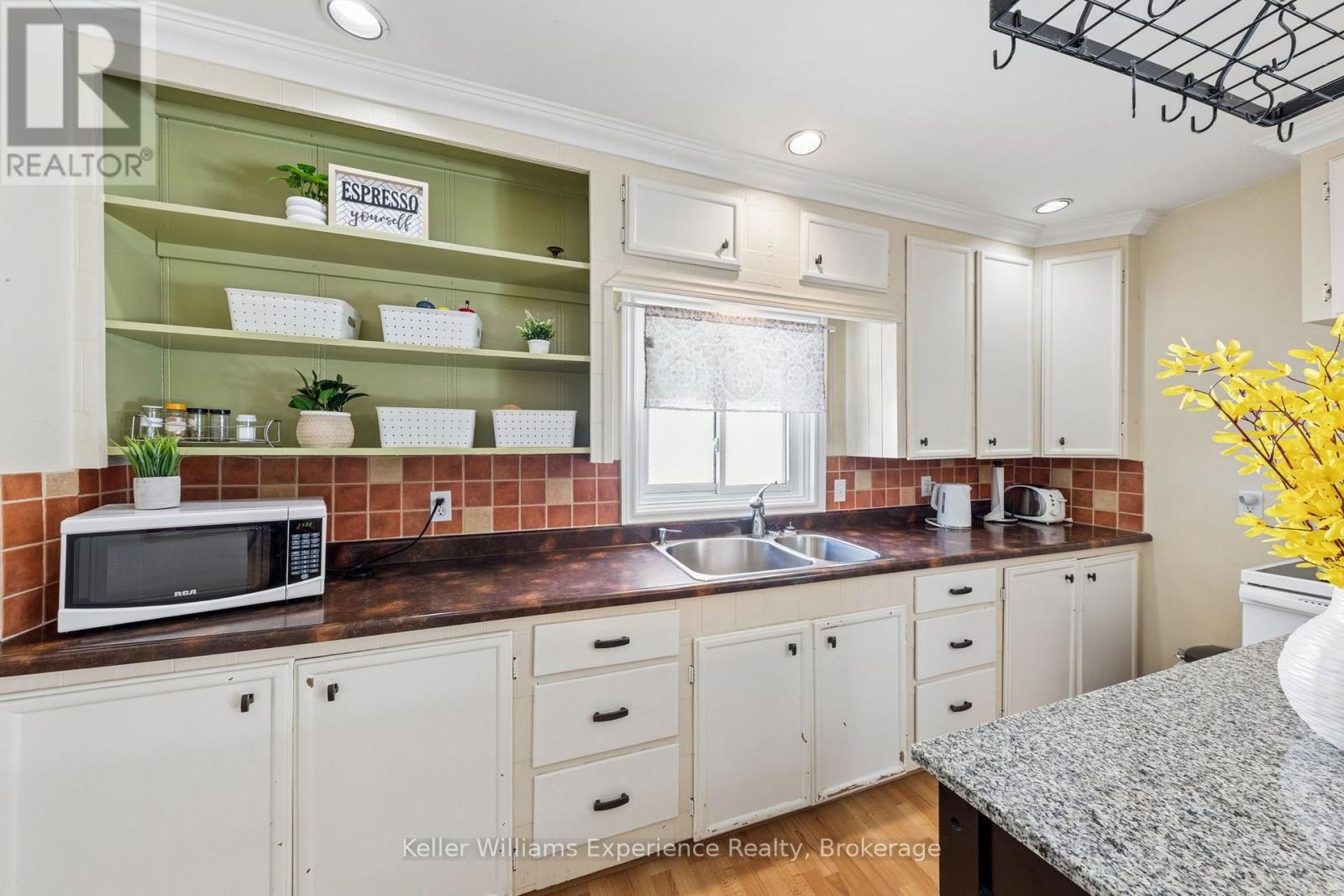 133 BURKE STREET - 14