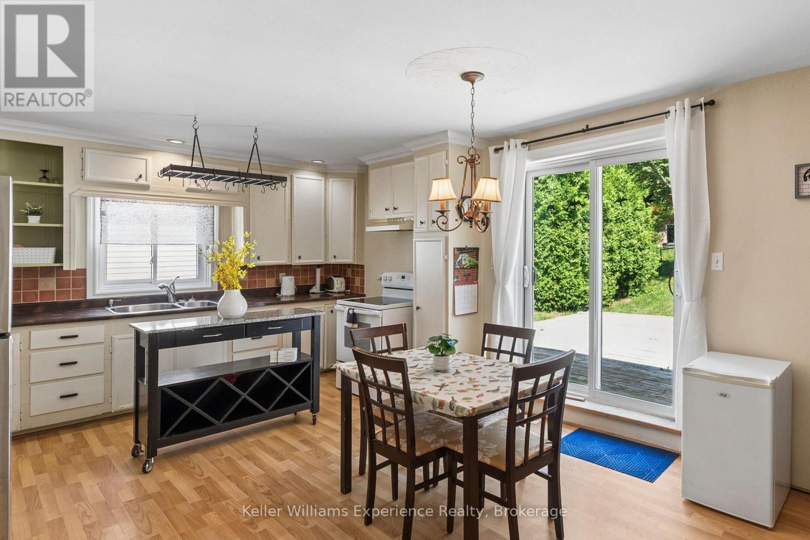 133 BURKE STREET - 17