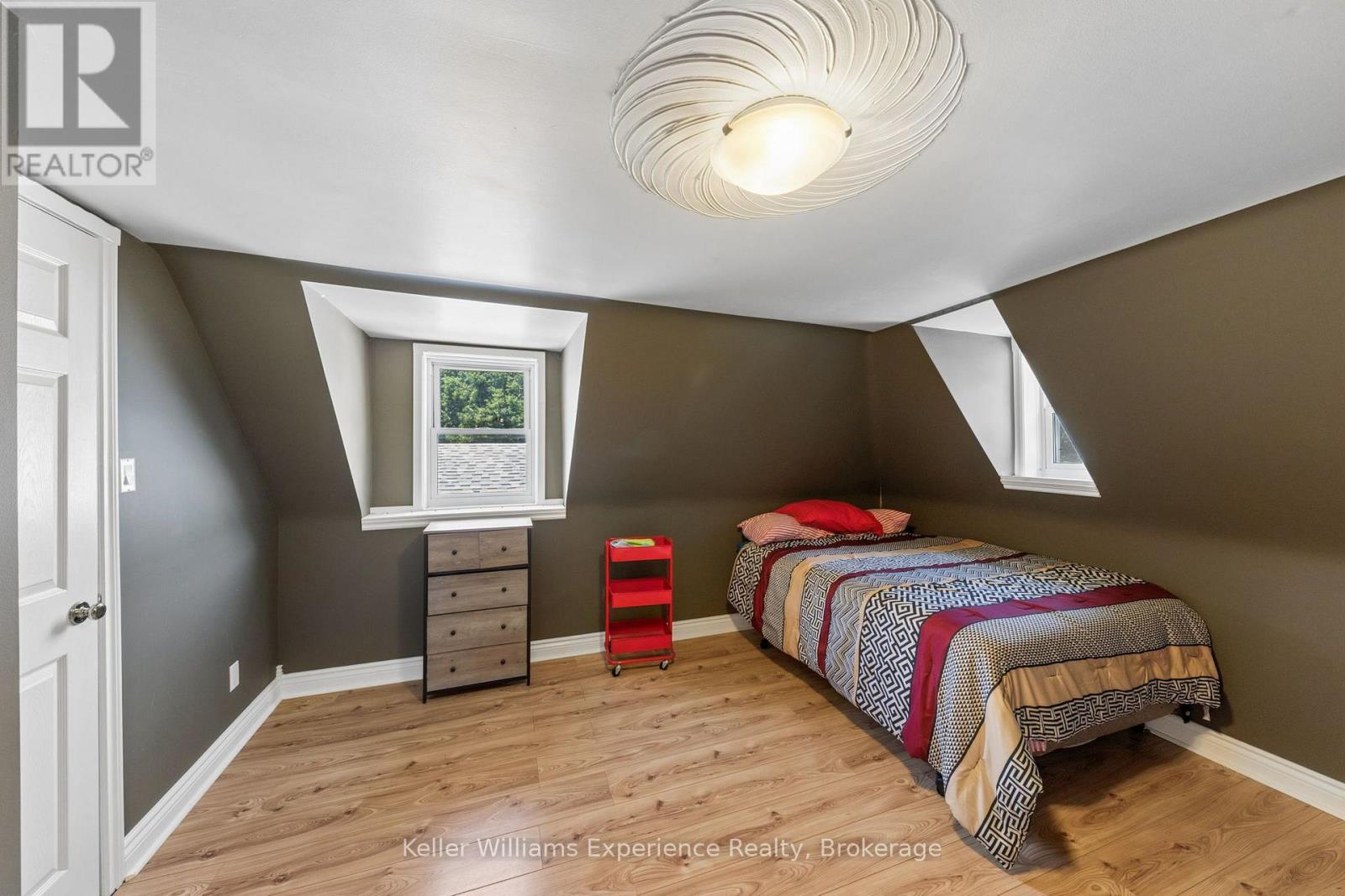 133 BURKE STREET - 19