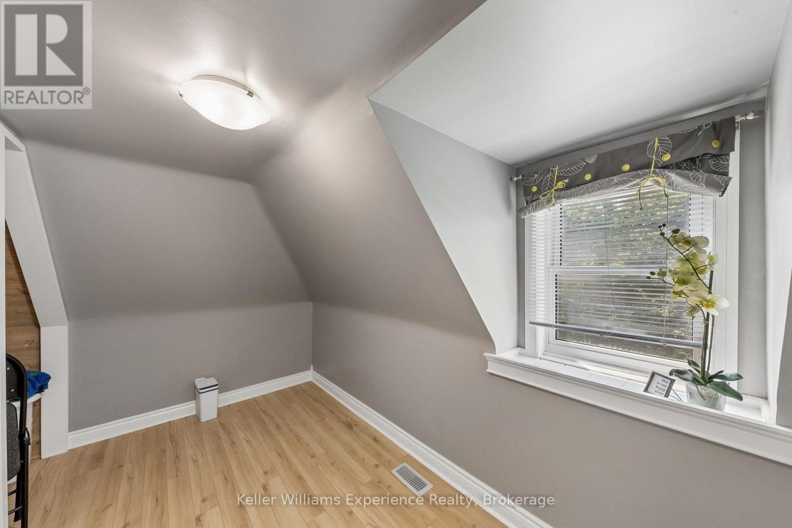 133 BURKE STREET - 23