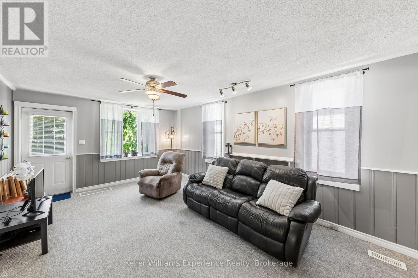 133 BURKE STREET - 5